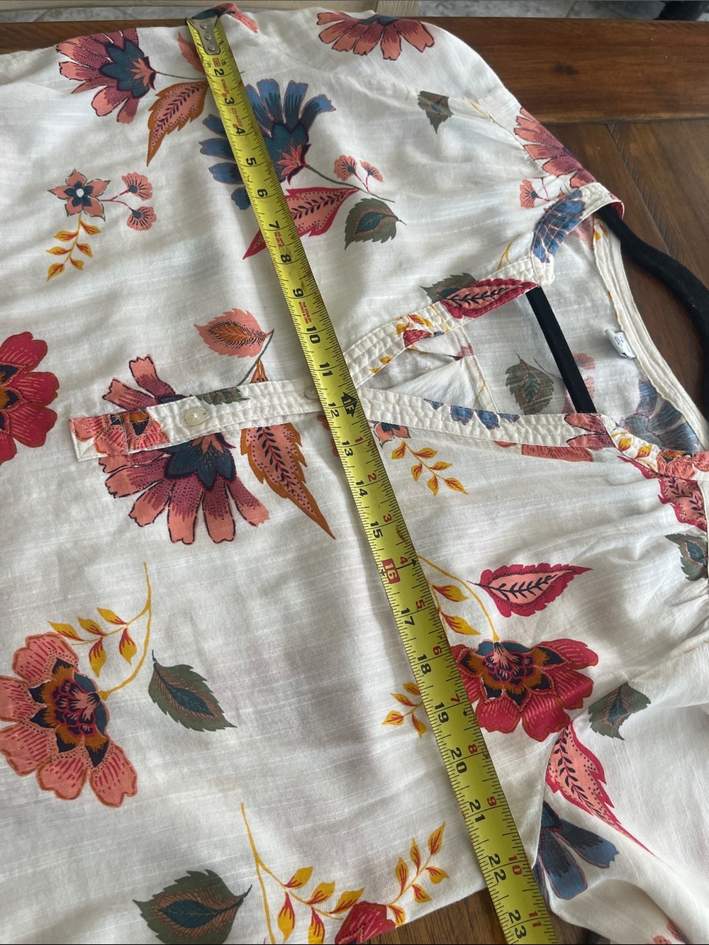 Old Navy Cream Tunic long sleeve blouse Floral Print Sz M with Flaws - Picture 9 of 12